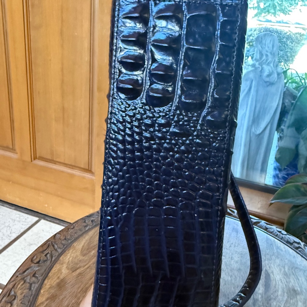 Brahmin Blue Croc-Embossed Leather Crossbody with Gold Hardware - Picture 4 of 9
